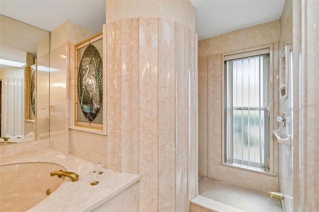 9815 BAY ISLAND DRIVE, Tampa, FL 33615
