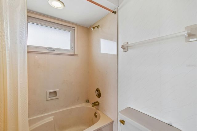 9815 BAY ISLAND DRIVE, Tampa, FL 33615