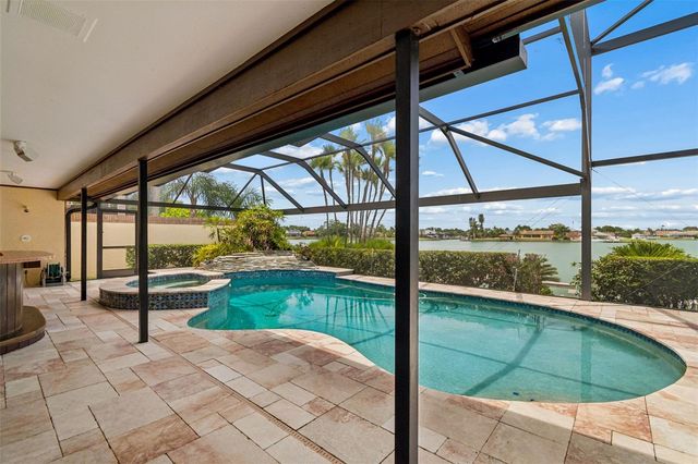 9815 BAY ISLAND DRIVE, Tampa, FL 33615