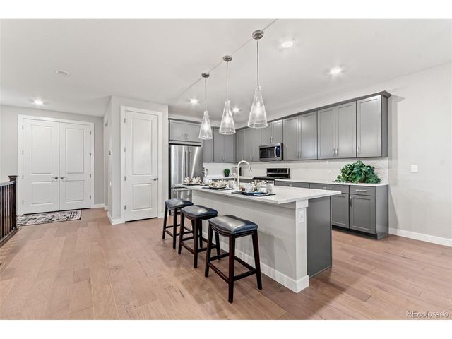 2032 Sagerock, Castle Pines, CO 80108