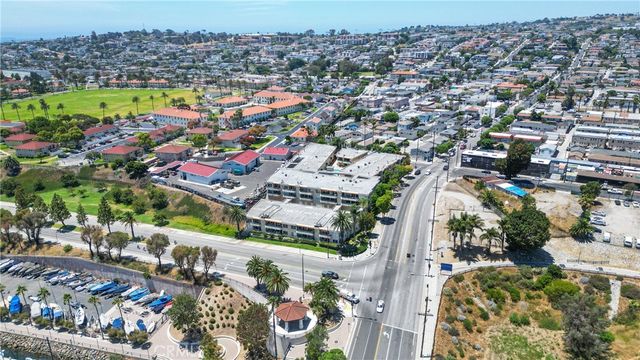 2222 S Mesa 8, San Pedro, CA 90731