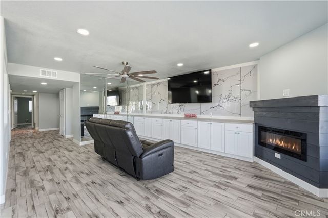 2222 S Mesa 8, San Pedro, CA 90731