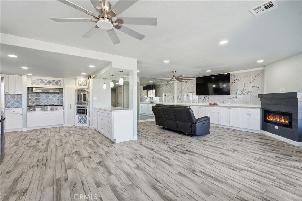 2222 S Mesa 8, San Pedro, CA 90731