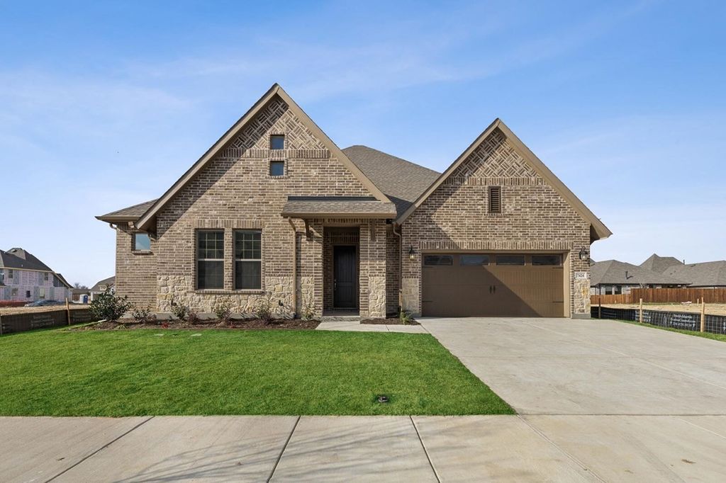 725 Shinnery Oak Way, Waxahachie, TX 75165