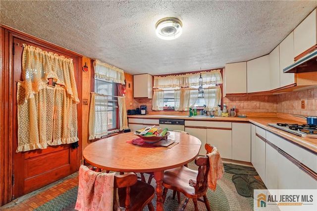 531 Penn Street, Perth Amboy, NJ 08861