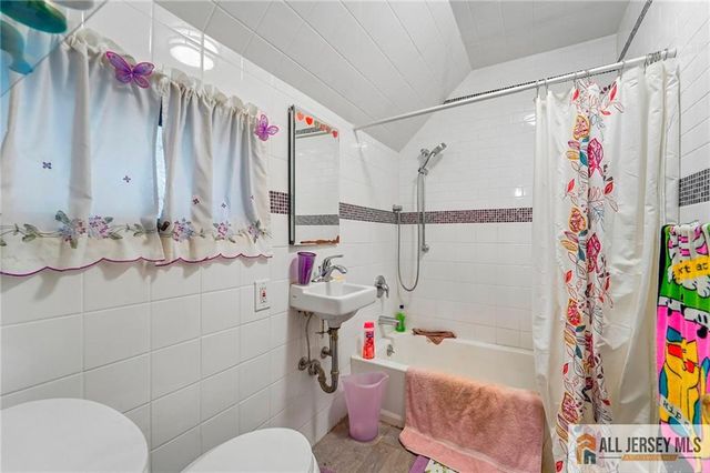 531 Penn Street, Perth Amboy, NJ 08861