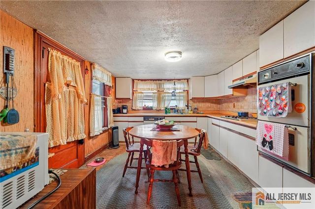 531 Penn Street, Perth Amboy, NJ 08861