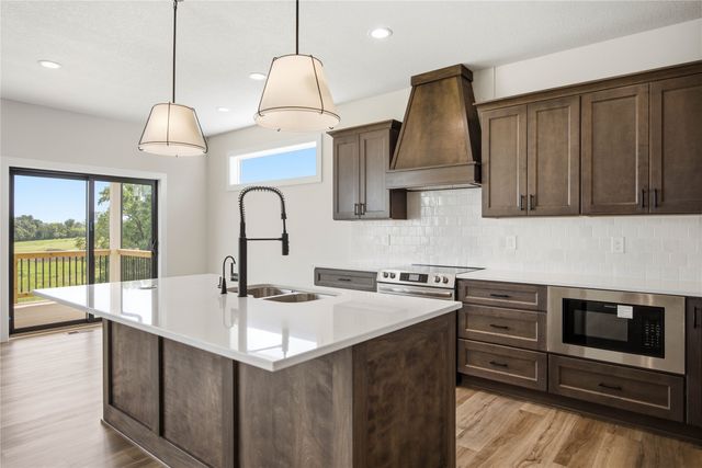 2605 Ponte Place, Adel, IA 50003