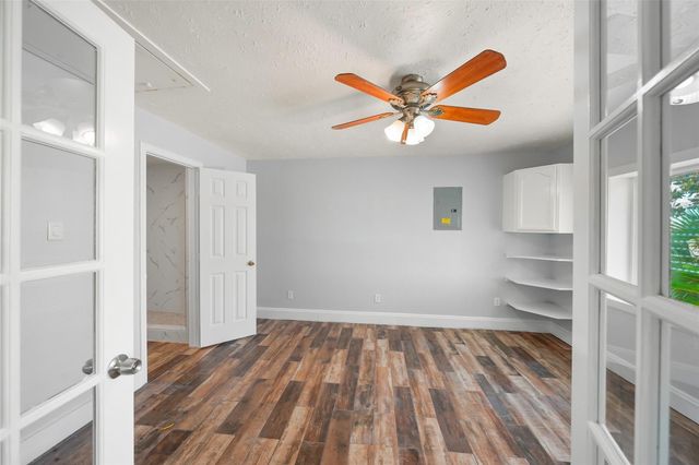 3613 83rd Street, Galveston, TX 77554
