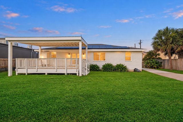 3613 83rd Street, Galveston, TX 77554