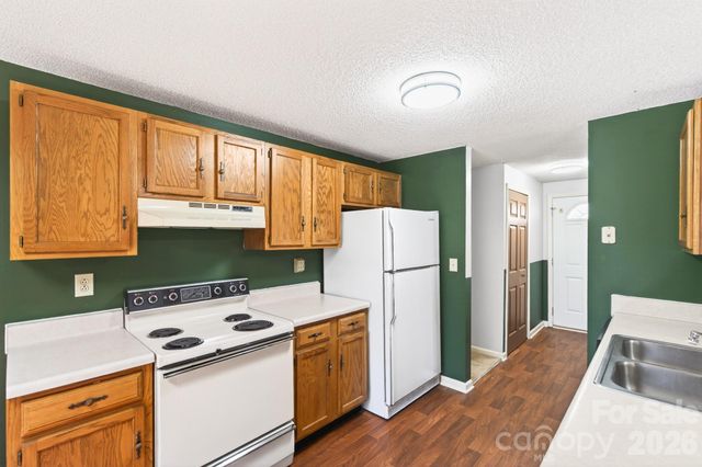 5620 Running Wood Lane, Charlotte, NC 28215