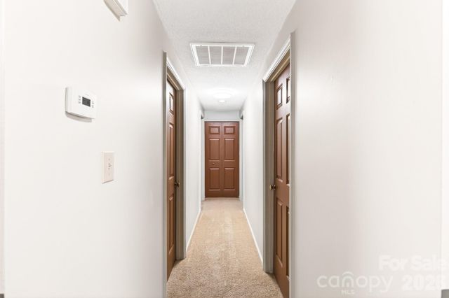 5620 Running Wood Lane, Charlotte, NC 28215