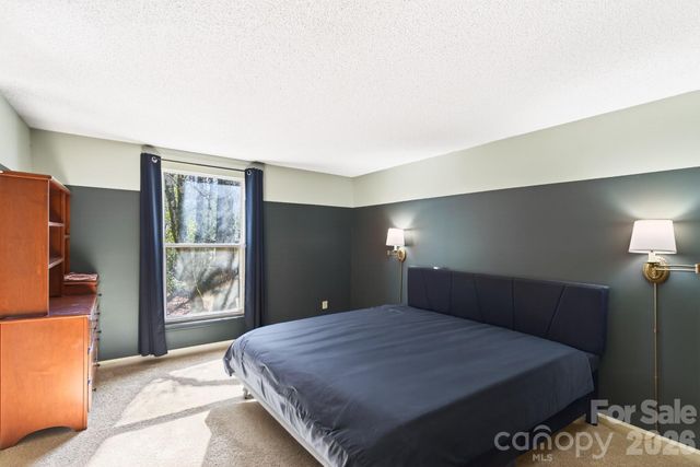 5620 Running Wood Lane, Charlotte, NC 28215