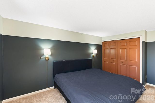 5620 Running Wood Lane, Charlotte, NC 28215