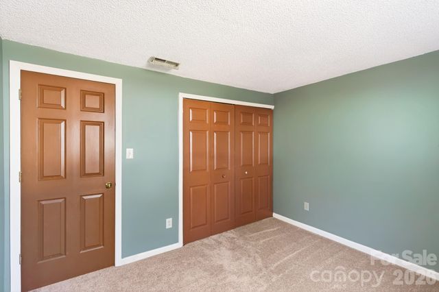 5620 Running Wood Lane, Charlotte, NC 28215