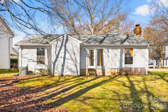 5620 Running Wood Lane, Charlotte, NC 28215