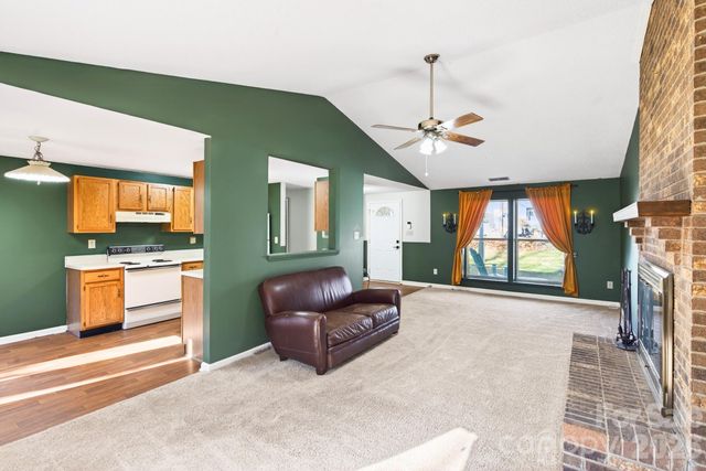 5620 Running Wood Lane, Charlotte, NC 28215