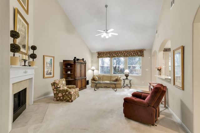 10 Clarewood Court, The Woodlands, TX 77385