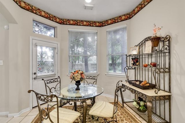 10 Clarewood Court, The Woodlands, TX 77385