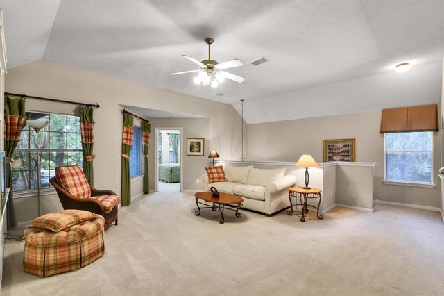 10 Clarewood Court, The Woodlands, TX 77385