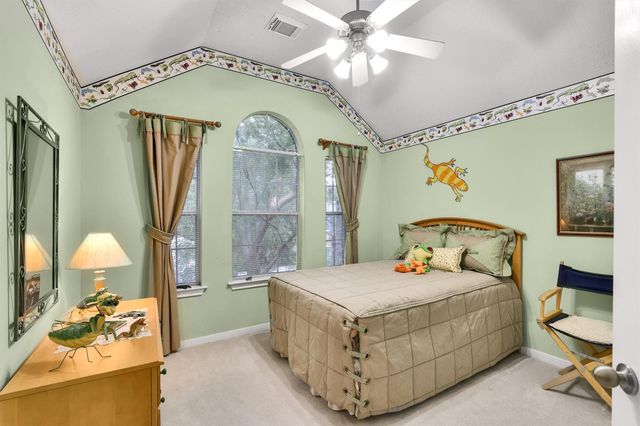 10 Clarewood Court, The Woodlands, TX 77385