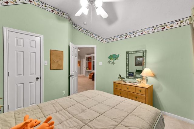 10 Clarewood Court, The Woodlands, TX 77385