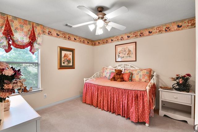 10 Clarewood Court, The Woodlands, TX 77385