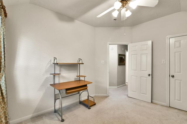 10 Clarewood Court, The Woodlands, TX 77385