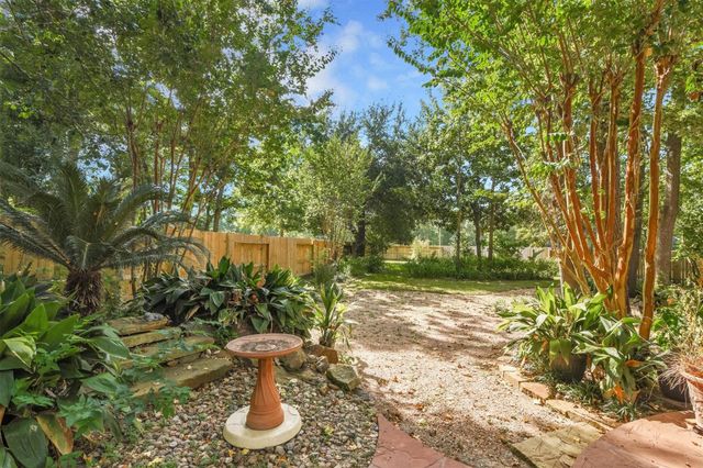 10 Clarewood Court, The Woodlands, TX 77385