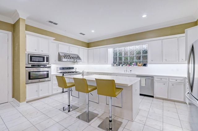 9531 Bayou Brook Street, Houston, TX 77063