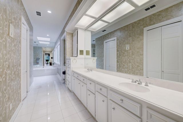 9531 Bayou Brook Street, Houston, TX 77063