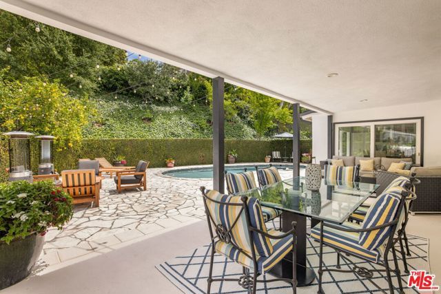 3450 Castlewoods Place, Sherman Oaks, CA 91403