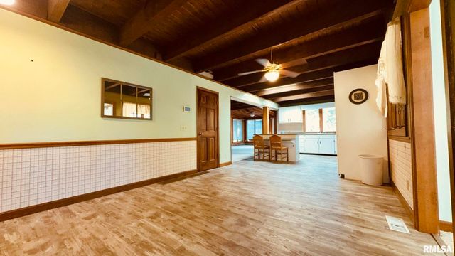 601 1ST Street, Benton, IL 62812