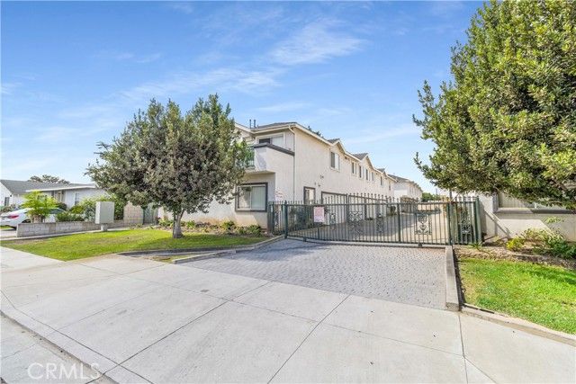 20601 Seine Avenue, Lakewood, CA 90715