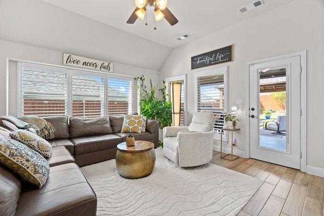 617 Antswood Drive, Fort Worth, TX 76108