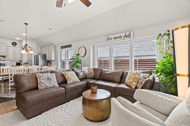 617 Antswood Drive, Fort Worth, TX 76108