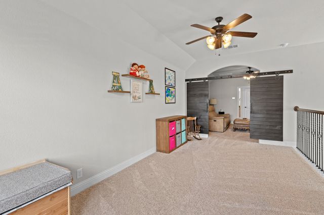 617 Antswood Drive, Fort Worth, TX 76108