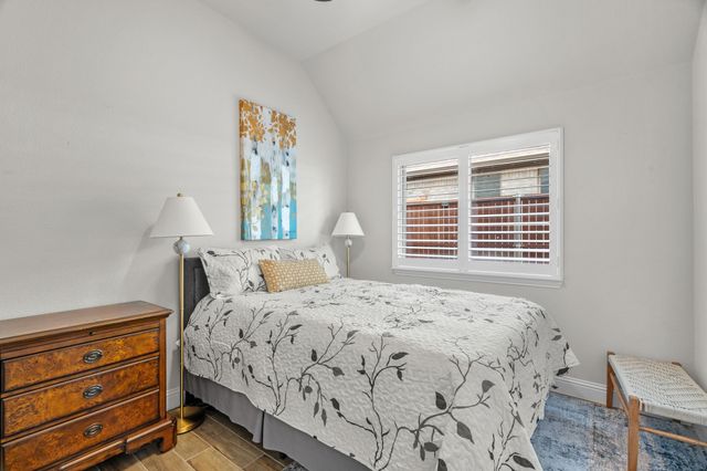 617 Antswood Drive, Fort Worth, TX 76108