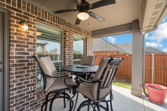 617 Antswood Drive, Fort Worth, TX 76108