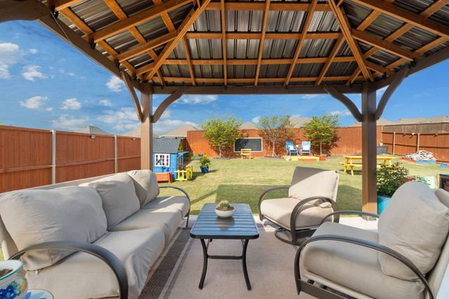 617 Antswood Drive, Fort Worth, TX 76108