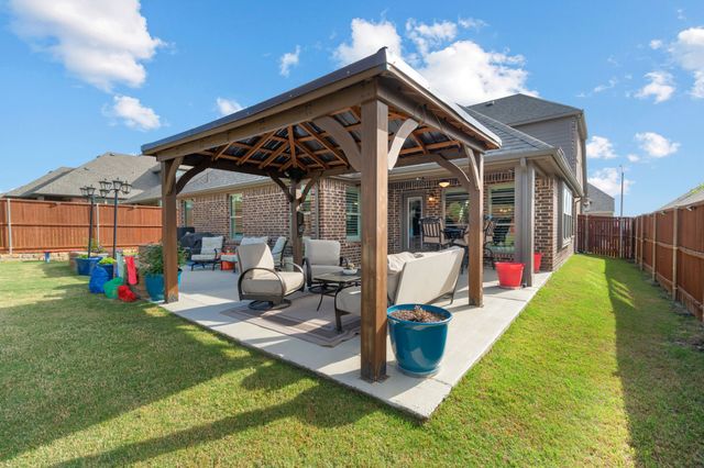 617 Antswood Drive, Fort Worth, TX 76108