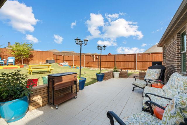 617 Antswood Drive, Fort Worth, TX 76108