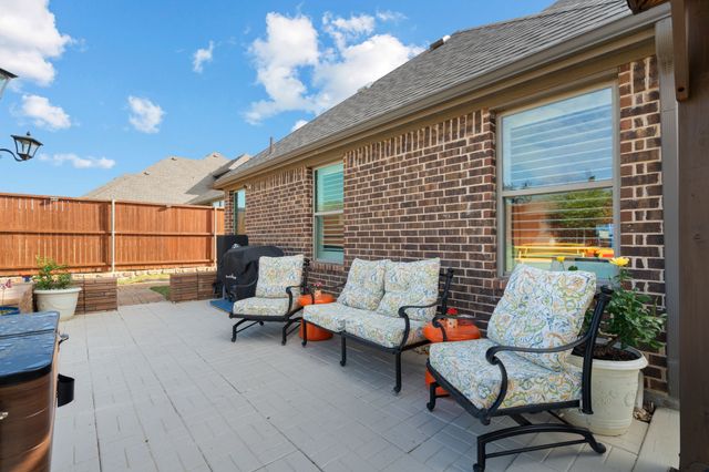 617 Antswood Drive, Fort Worth, TX 76108