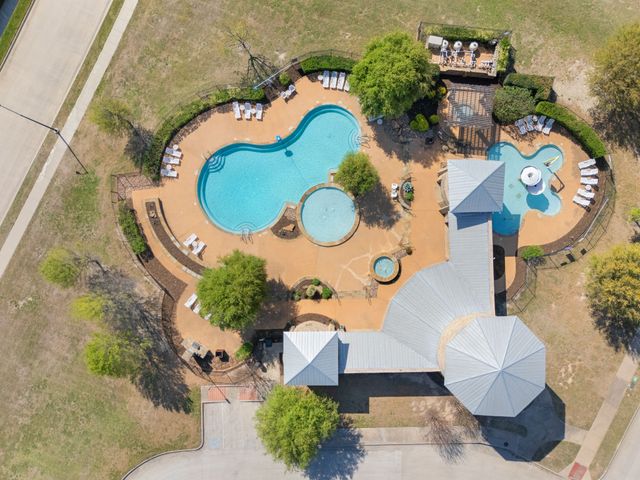 617 Antswood Drive, Fort Worth, TX 76108