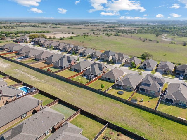 617 Antswood Drive, Fort Worth, TX 76108