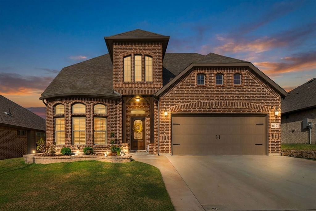 617 Antswood Drive, Fort Worth, TX 76108