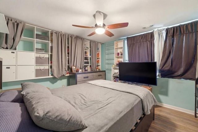 1471 Braley Rd 4, New Bedford, MA 02745