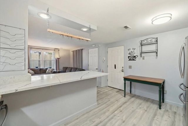 1471 Braley Rd 4, New Bedford, MA 02745