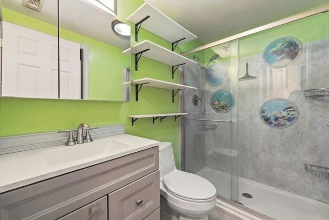 1471 Braley Rd 4, New Bedford, MA 02745