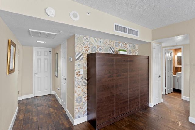 470 3RD STREET S 322, St Petersburg, FL 33701